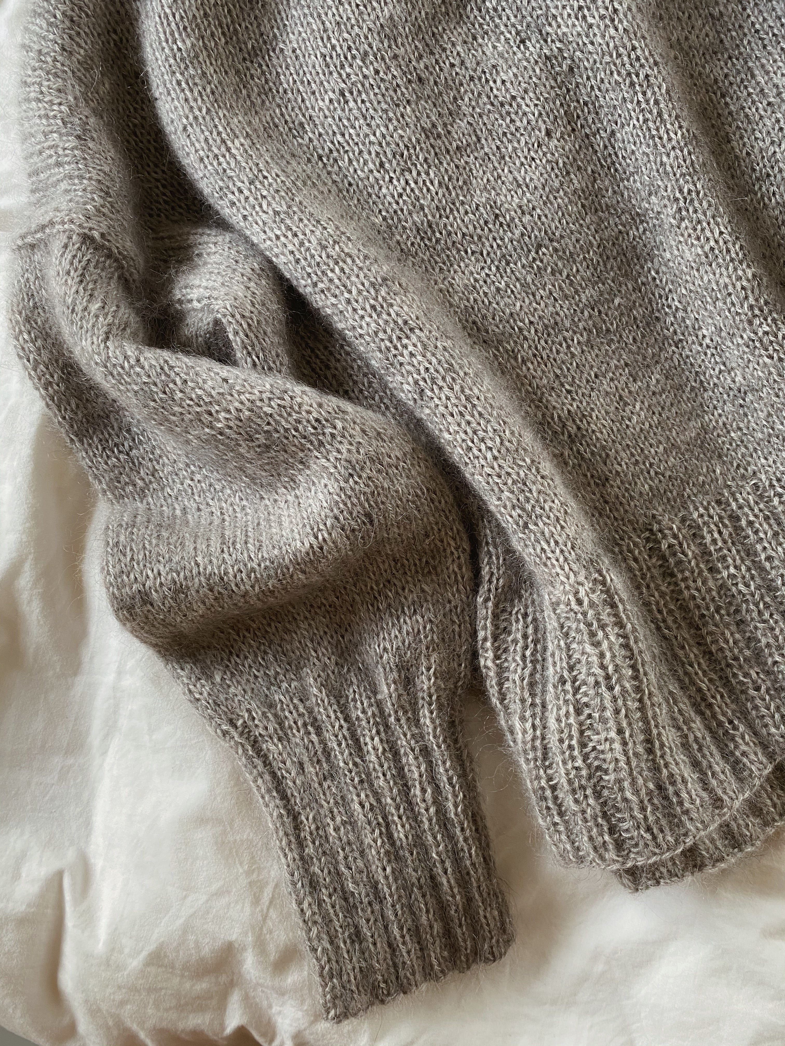 Sweater No. 14 - DEUTSCH - Image 4