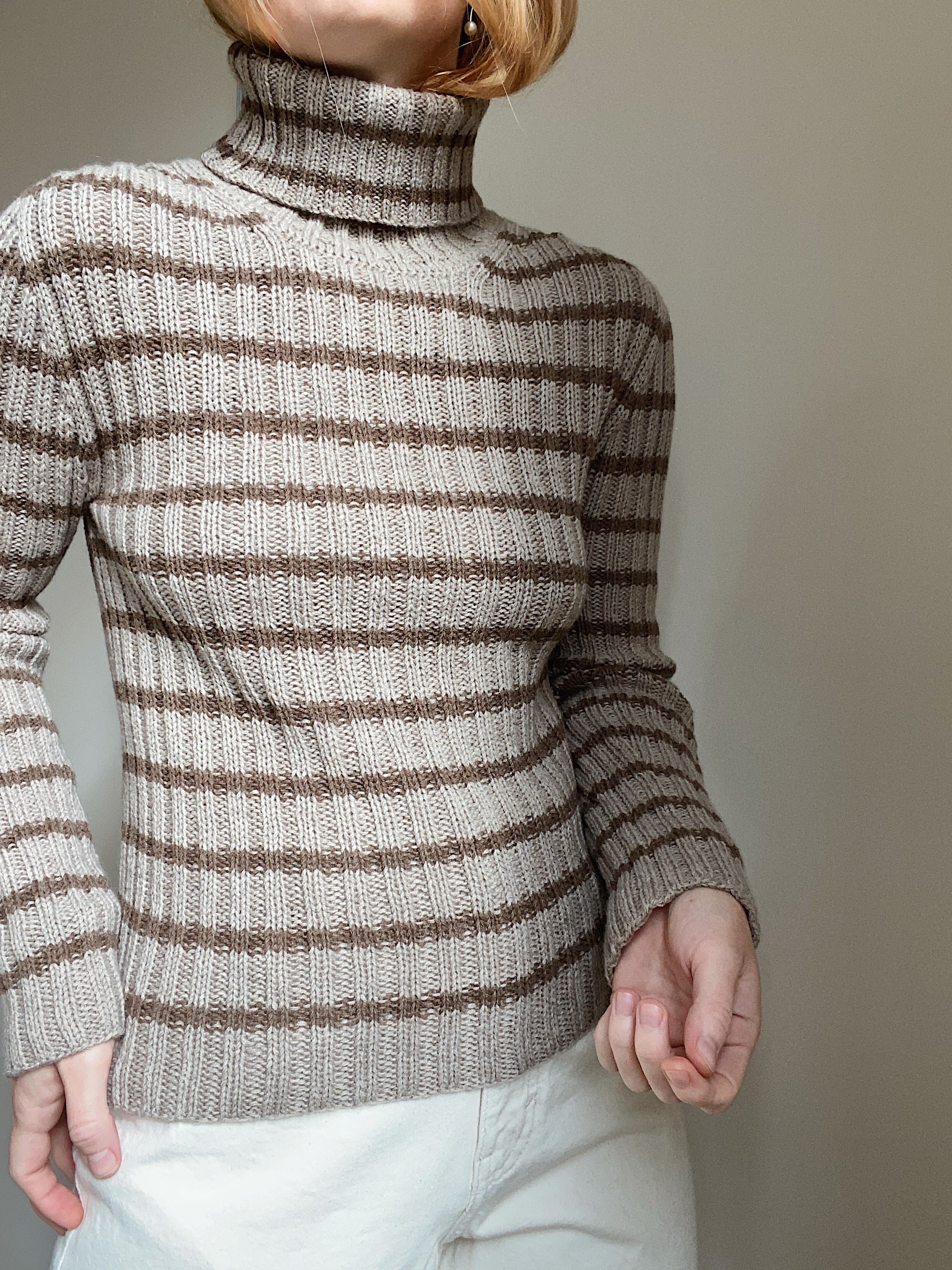 Sweater No. 16 - ENGLISH - Image 6