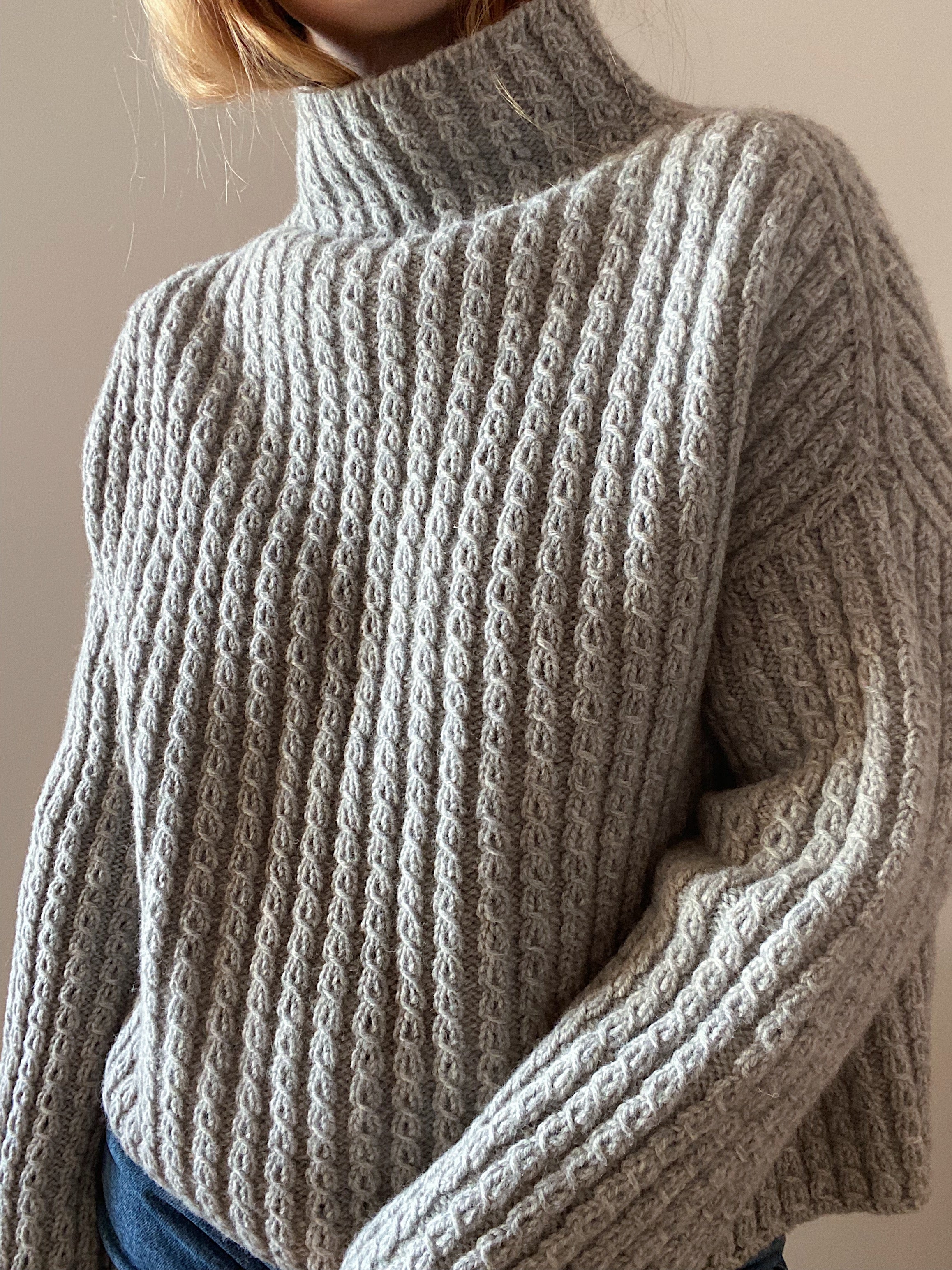 Sweater No. 19 - ENGLISH - Image 5
