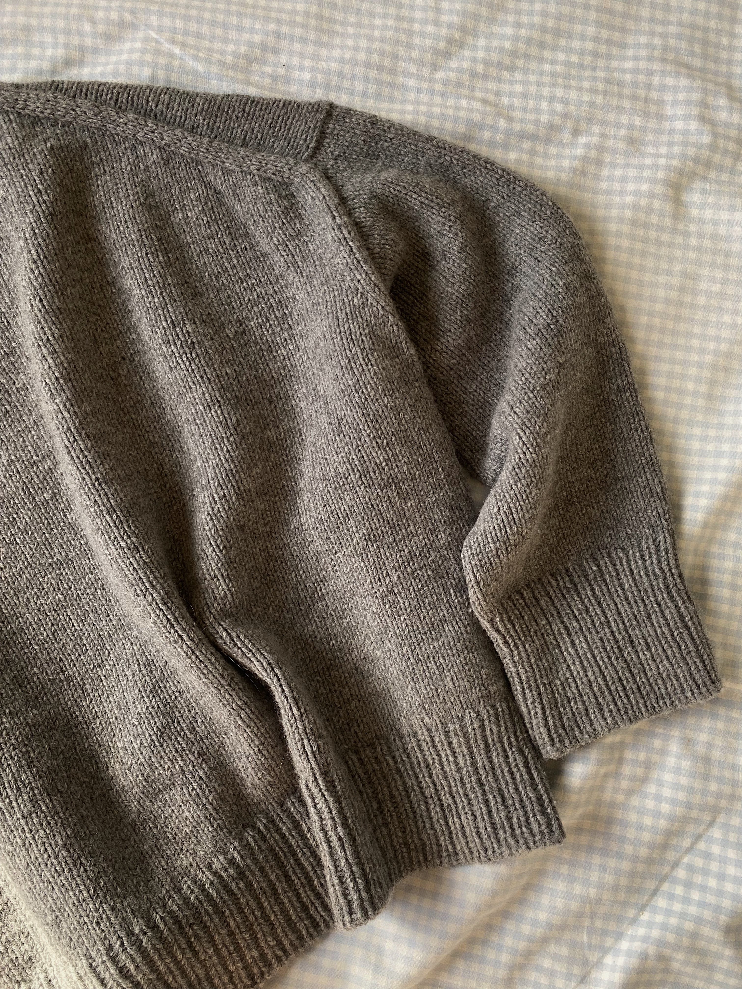 Sweater No. 23 - ENGLISH - Image 11