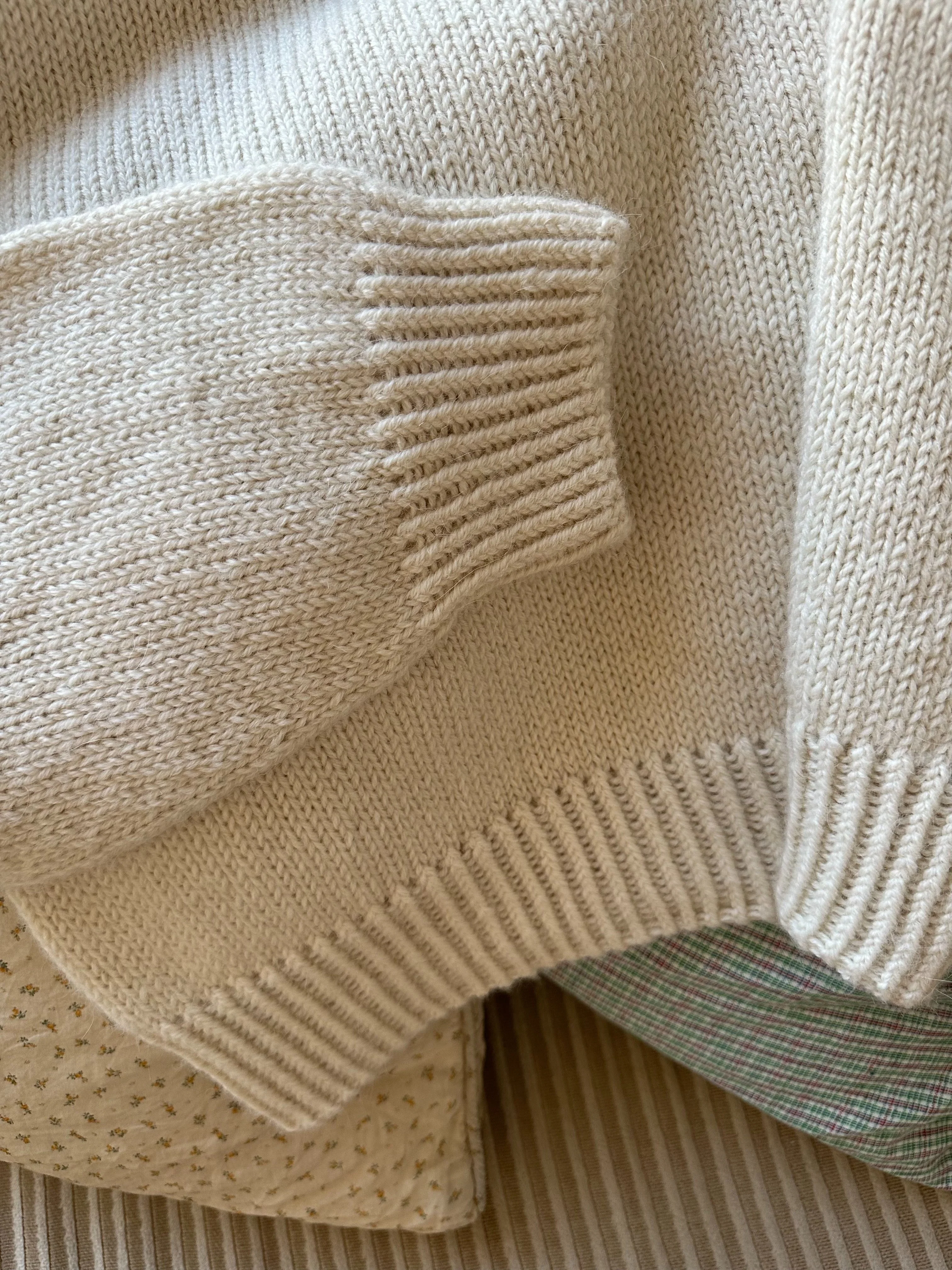 Sweater No. 26 - ENGLISH - Image 11