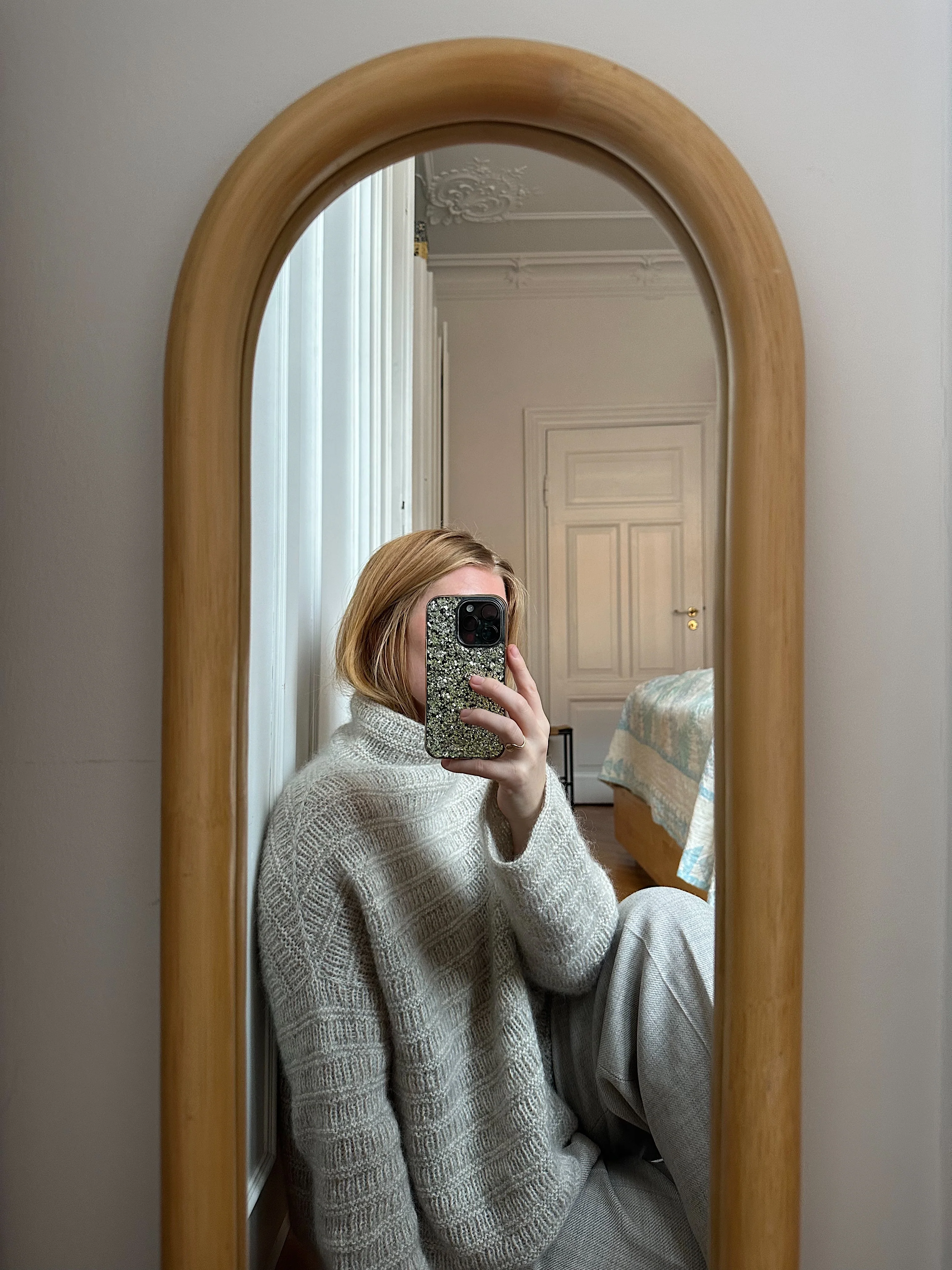 Sweater No. 28 - DEUTSCH - Image 2