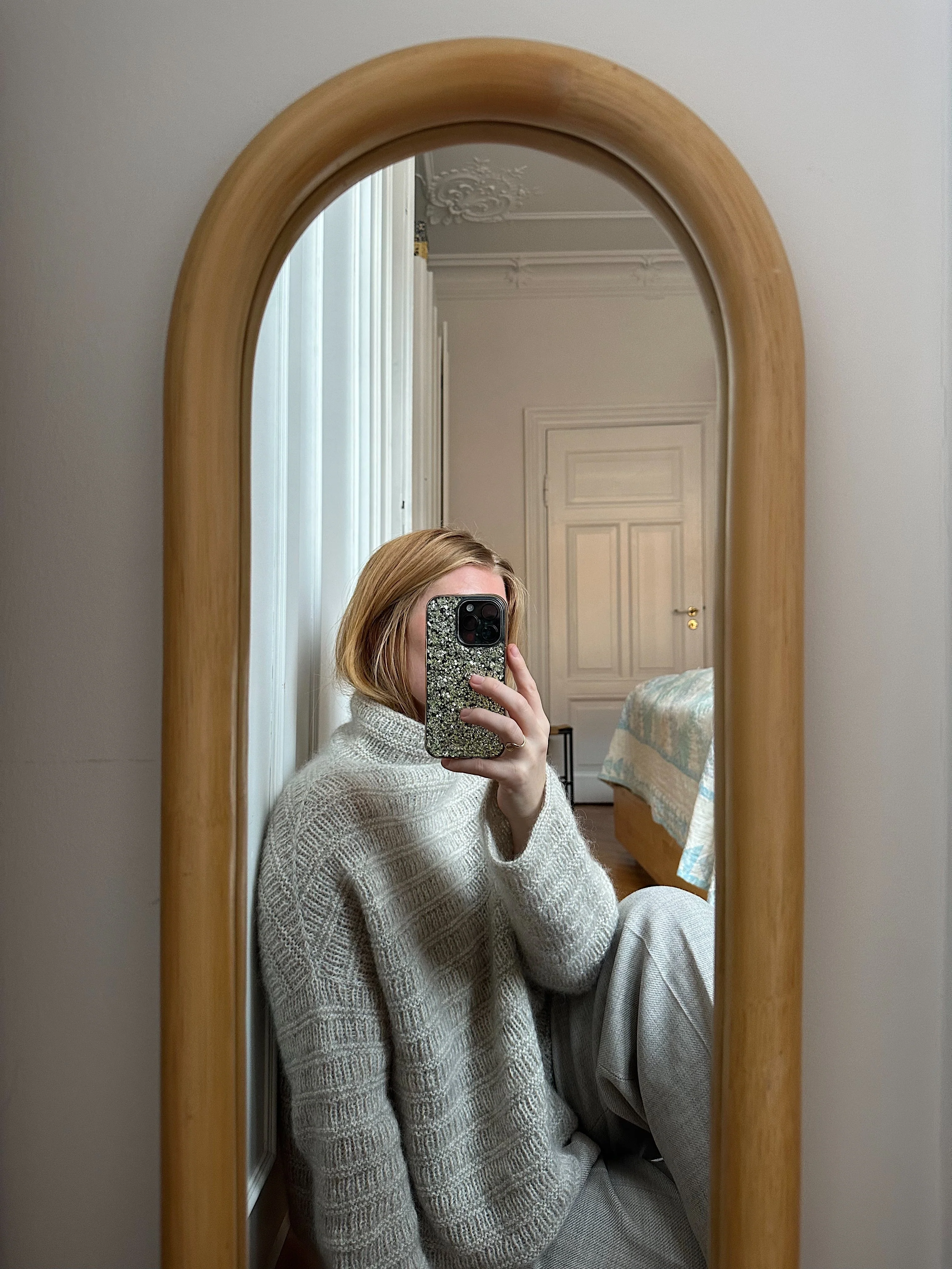 Sweater No. 28 - FRANÇAIS - Image 2