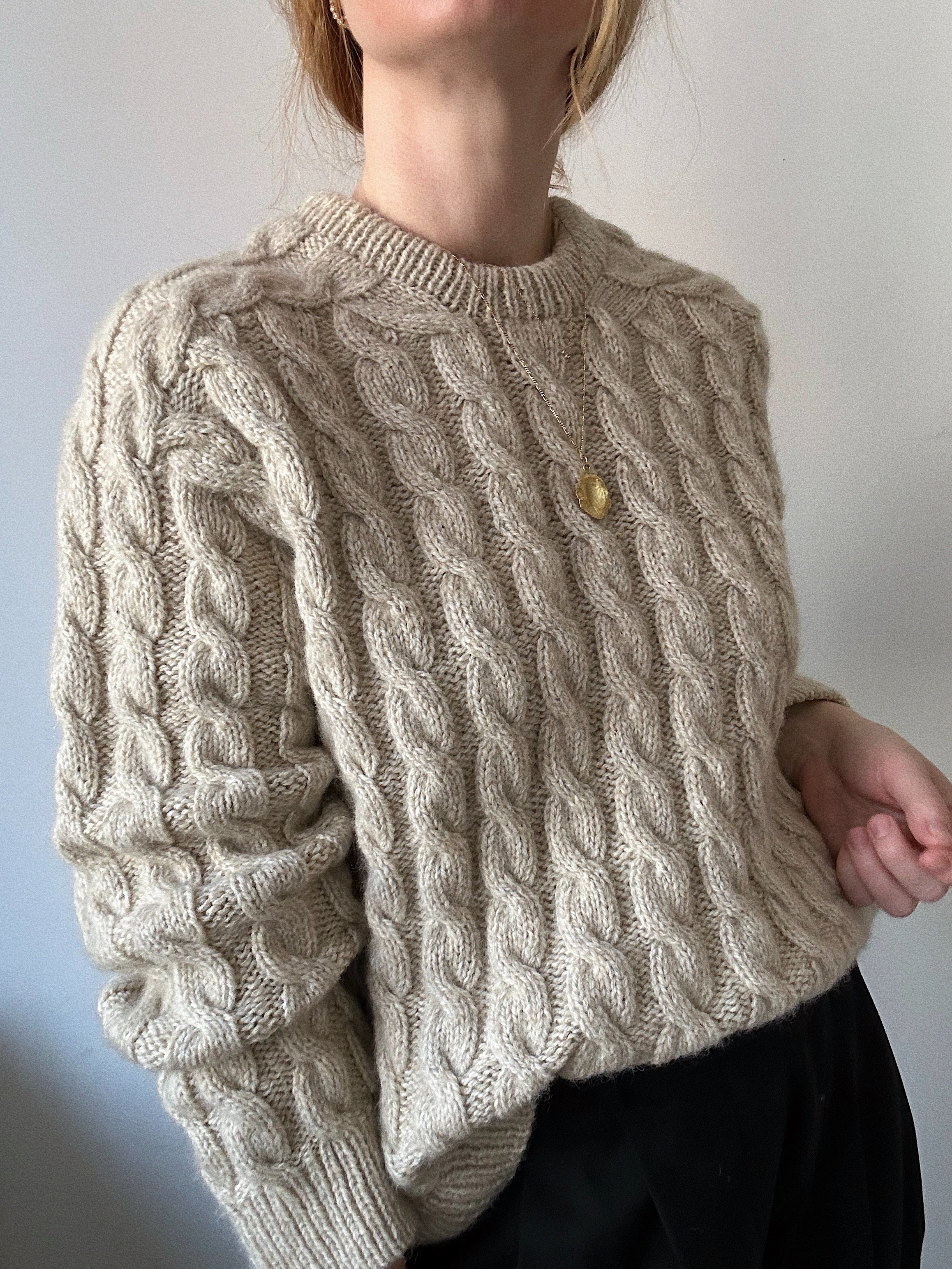 Sweater No. 29 - ENGLISH - Image 2