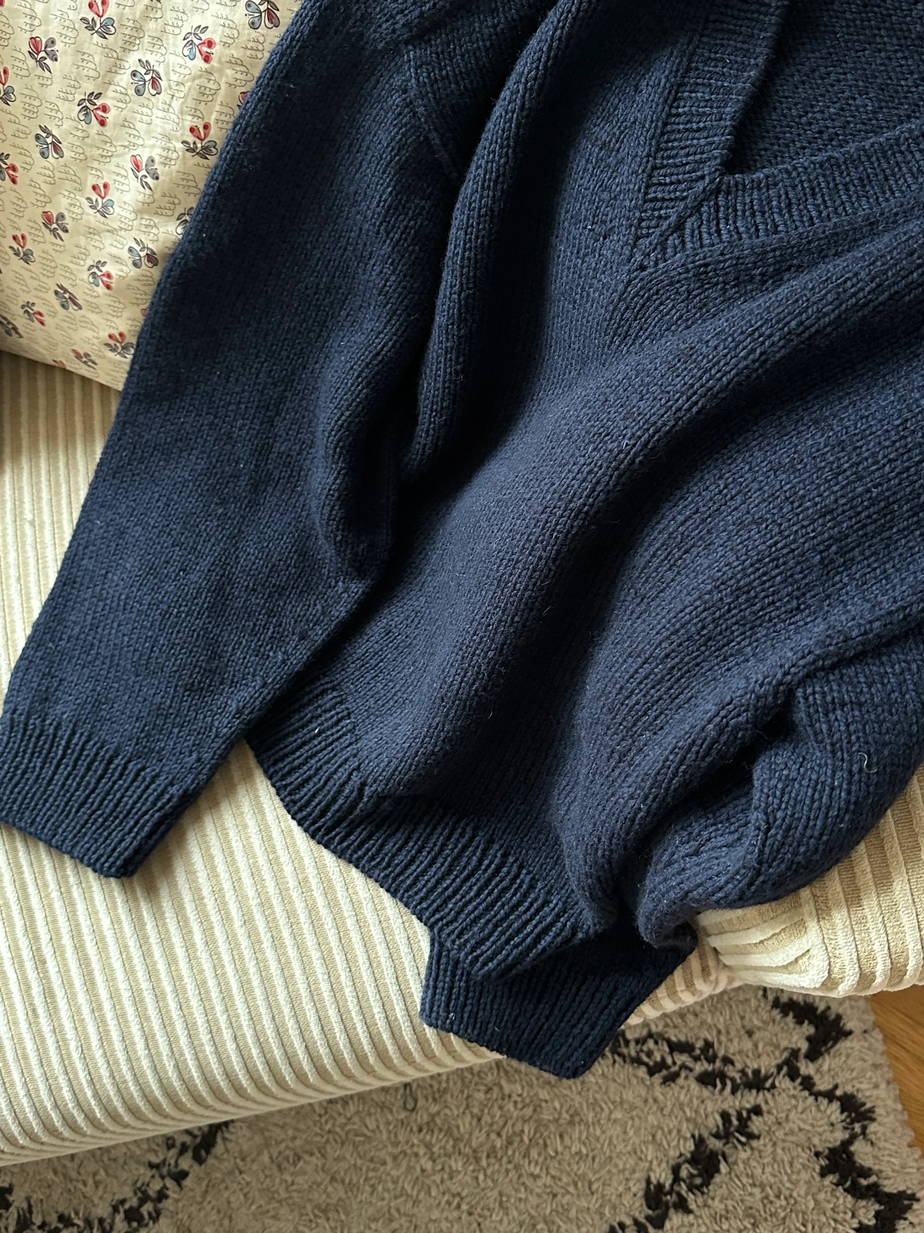 Sweater No. 30 V-neck - DANSK - Image 11