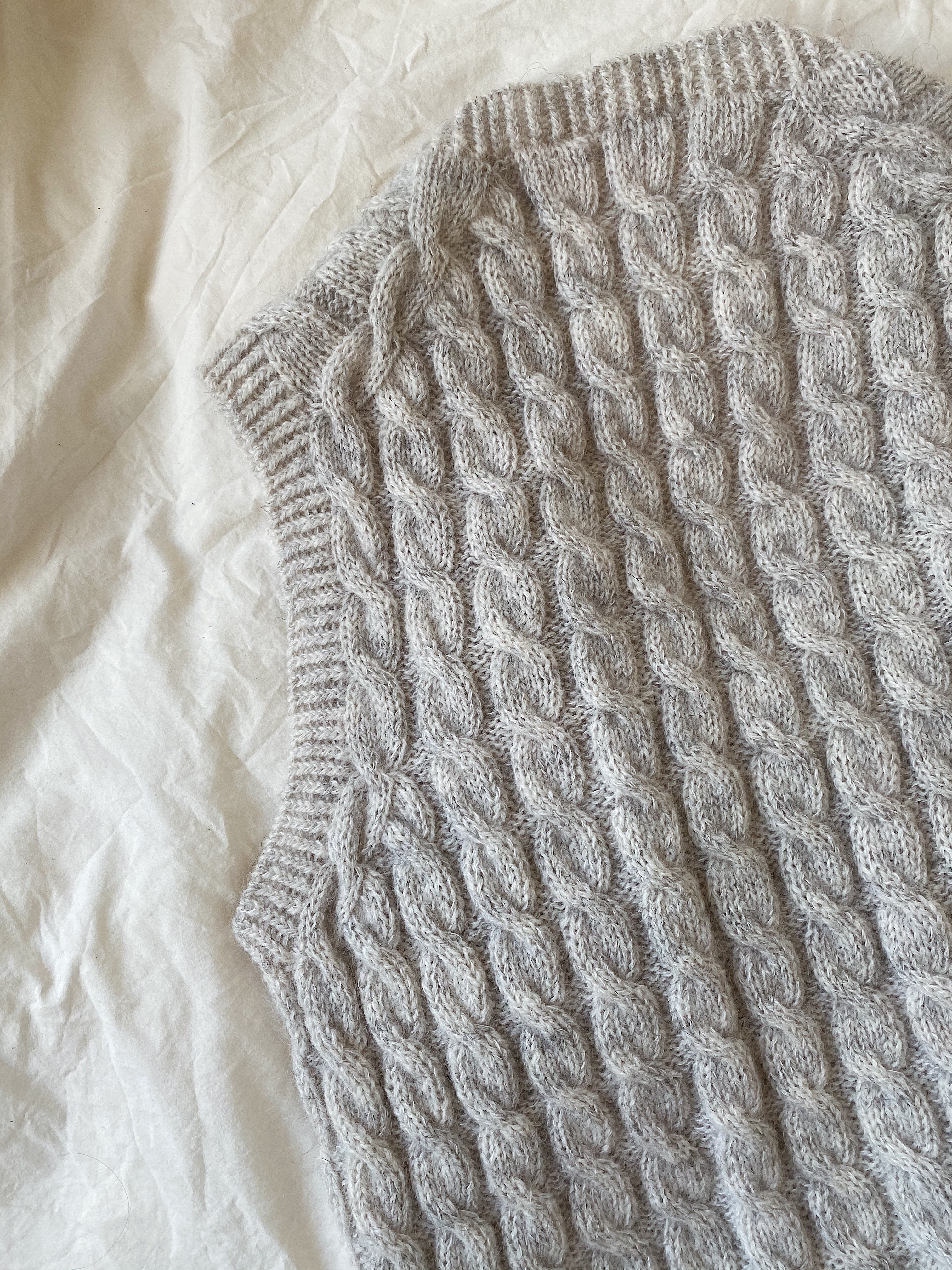 Vest No. 8 - ENGLISH - Image 8